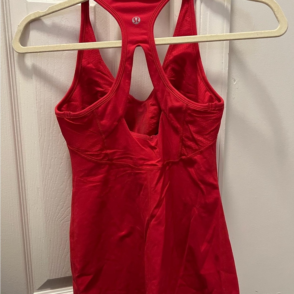 Lululemon top